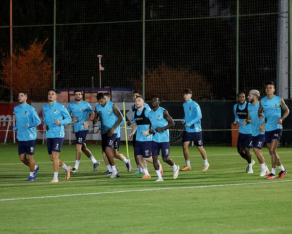 1700808761482.jpg Okan Buruk'tan büyük sürpriz! Alanyaspor maçında tüm gözler o isimde olacak! İşte Galatasaray'ın muhtemel 11'i... - 4