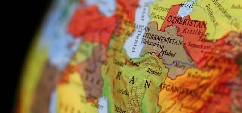 İran paradan 4 sıfır atma kararı aldı
