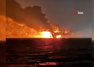 Yanan gemi böyle görüntülendi
