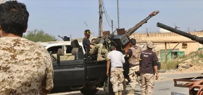Son dakika: Libya hükümet kuvvetleri Terhune kentini ele geçirmek için 7 cephede ilerliyor