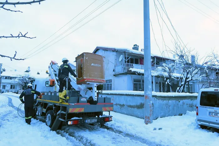 Son dakika: Enerji Bakanı Fatih Dönmez'den Isparta'daki elektrik kesintisi ile ilgili açıklama - 3