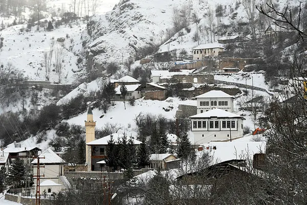 son-dakika-giresunda-okullara-kar-engeli-1-gun-tatil-ilan-edildi-1642446890987.jpg Son dakika: 5 ilde eğitime kar engeli! 1 gün tatil ilan edildi - 1