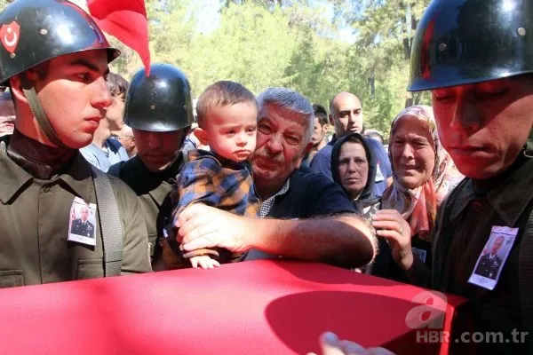 Şehit Piyade Yüzbaşı Özgür Özekin son yolculuğuna uğurlandı 3