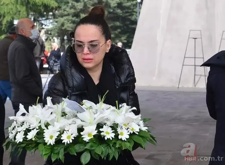 Yeliz Şar’ın anne acısı! Cenazede ayakta duramadı gözyaşları içinde veda etti