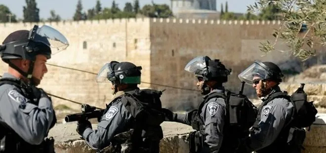 Mescid-i Aksa’ya defalarca baskın yaptılar! İsrail polisi koruma altına aldı