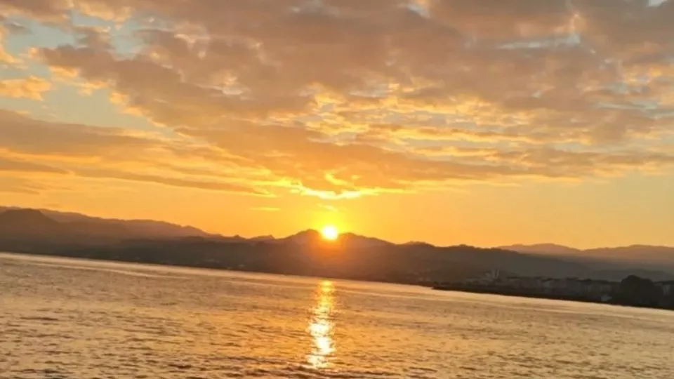 Ordu’da gün doğumunda ay-yıldız silüeti böyle görüntülendi