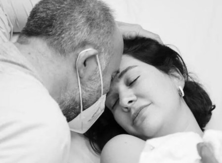 Bergüzar Korel ev halini paylaşıp hayalini anlattı: Sanırım bunun için 112 yılımız daha var