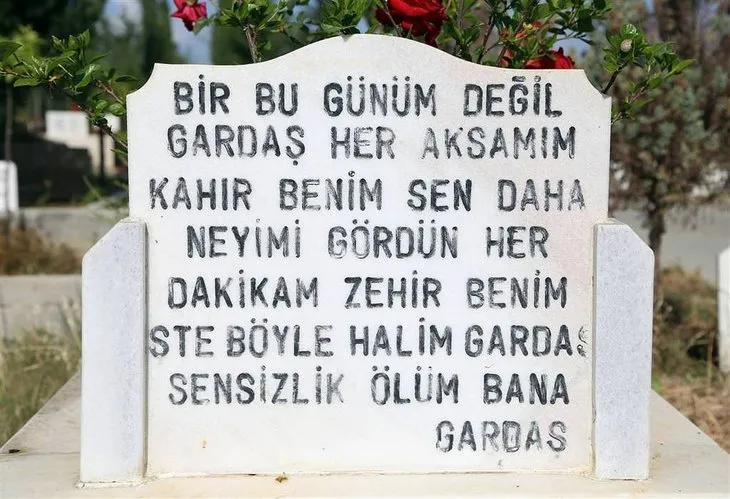 Mezar Taslarindaki Ilginc Yazilar