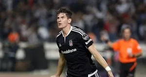 Gomez bombası! Beşiktaş’la söz kesti!