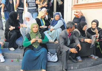 "Kızıma uyuşturucu verip götürdüler"