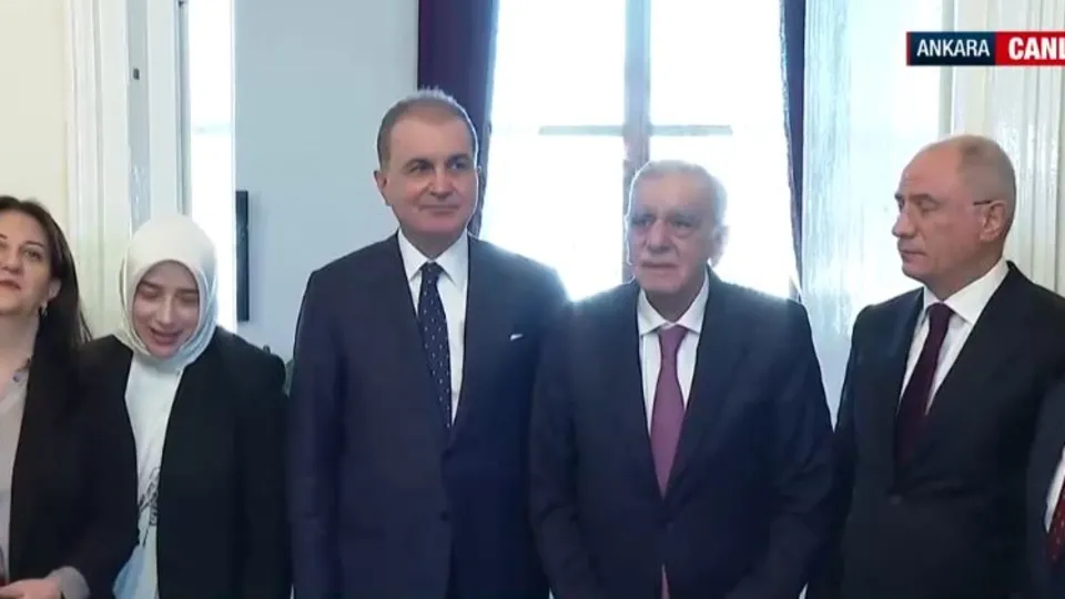 AK Parti ile DEM heyeti bir araya geldi