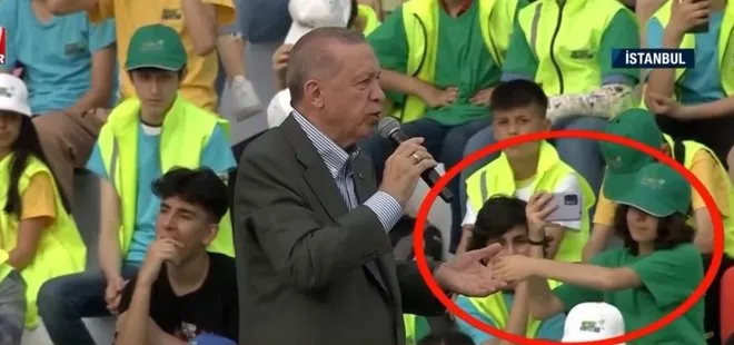 Başkan Erdoğan’ın havadaki elini sıkmaya çalıştı! Şevval Gökçukur A Haber’e konuştu