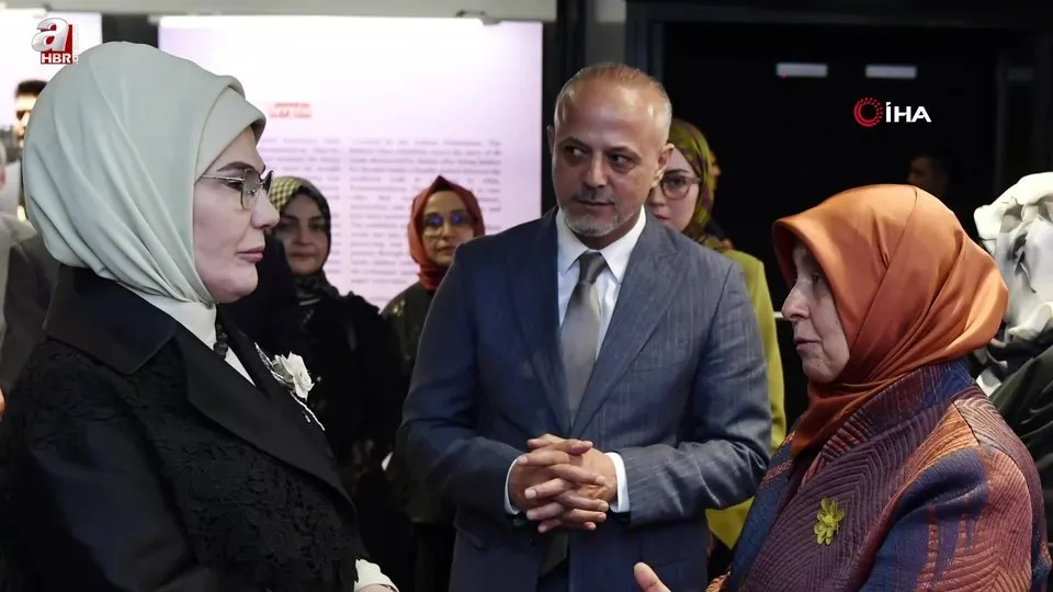 Emine Erdoğan Saklı Kalanlar sergisinin açılışını yaptı