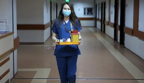 yasatem-projesi-uygulamaya-aliniyor-hastanede-ozel-refakat-eve-hemsire-1665723620917.jpg YAŞATEM projesi uygulamaya alınıyor! Hastanede özel refakat, eve hemşire - 7