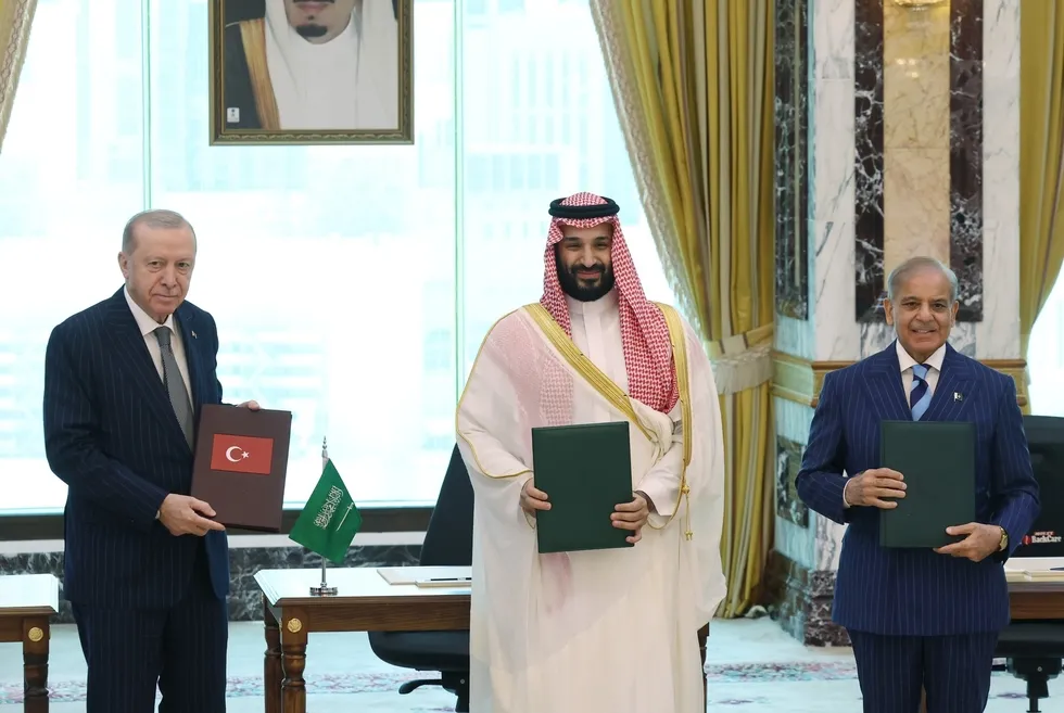 mekke-anlasmasina-trumptan-ilk-mesaj-memnuniyet-duyuyorum-1786915719634.jpg “Cesur ve önemli bir adım” - 1