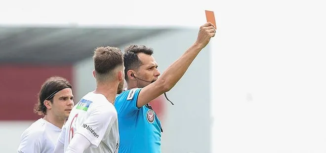Galatasaray maçında yok! Sivasspor’da kırmızı kart gören Mustapha Yatabare İstanbul’da oynayamayacak
