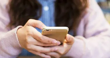 Fiyatlar yarı yarıya indi! ’Yerli cep’te yatırıma devam