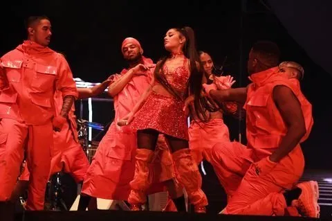 Ariana Grande sahne aldığı Coachella Festivali’nde saldırıya uğradı