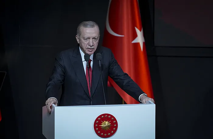 baskan-erdogan-teror-orgutleriyle-siniri-kesecegiz-halkalari-tamamlayacagiz-1731231305186.jpg Başkan Erdoğan: Terör örgütleriyle sınırı keseceğiz halkaları tamamlayacağız - 3