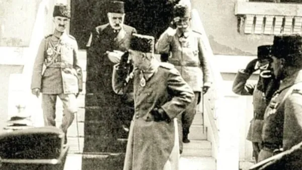 Sultan Vahdettin’e hakaret sonrası AK Parti’den CHP’ye İmamoğlu göndermesi: İngiliz sevdalısını uzakta aramayın balıkçıda Büyükelçiyle kadeh tokuşturana bakın