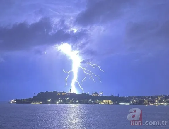 İstanbul’da şimşek ve gök gürültüsü geceyi gündüze çevirdi 1