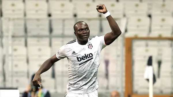 1651775362076.jpg Fenerbahçe'den çifte transfer bombası! Yer yerinden oynayabilir! Aboubakar ve Alex Telles... - 4