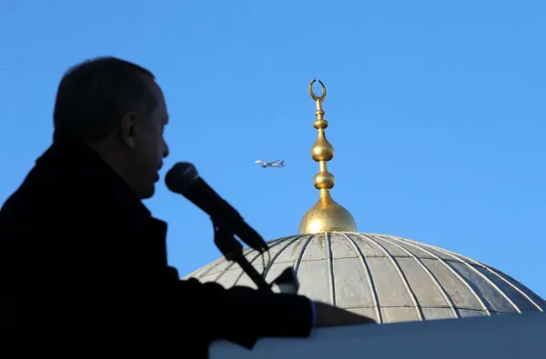 Cumhurbaşkanı Erdoğan: Kudüs kararı İslam dünyasına yönelik yeni operasyonların habercisidir - 3