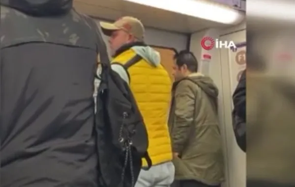 1675331732977.jpg İstanbul’da metroda sigara içti! Kadın yolcu çileden çıktı: Seni videoya çekeceğim terbiyesiz - 5