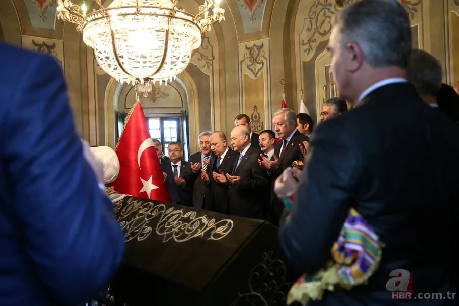 Devlet Bahçeli, Ertuğrul Gazi Türbesi’ni ziyaret etti 4