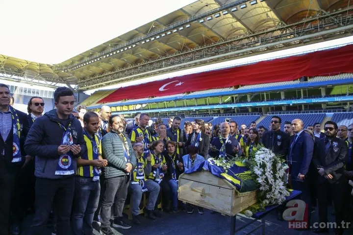 Galatasaray - Fenerbahçe derbisinde tribünde rahatsızlanarak hayatını kaybeden Koray Şener son yolculuğuna uğurlandı 20