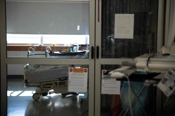 ABD Kovid-19 ile boğuşuyor: Ölenlerin sayısı 305 bini geçti