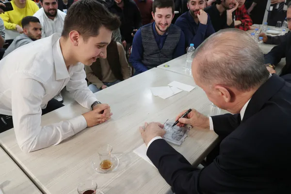 Başkan Erdoğan öğrencileri kırmadı hemen telefona sarıldı: Selçuk ağabeyimizi görmek isteriz - 4