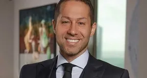 Elimde ünlü isimlerin bulunduğu liste var