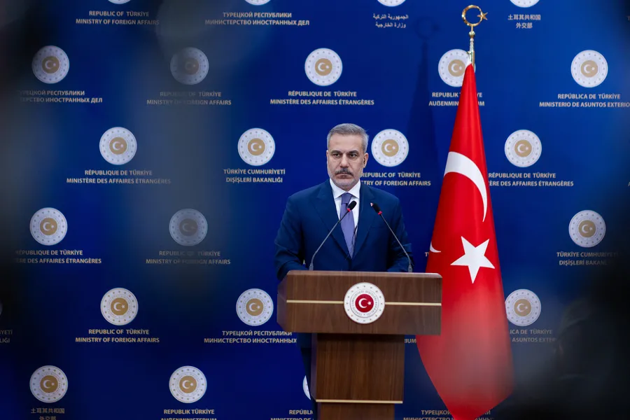 disisleri-bakani-fidandan-net-mesaj-her-turlu-senaryoya-haziriz-1773327576649.jpg Dışişleri Bakanı Fidan'dan net mesaj: Her türlü senaryoya hazırız - 6