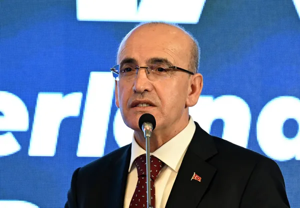 Hazine ve Maliye Bakanı Mehmet Şimşek'ten enflasyon ve büyüme açıklaması! - 11