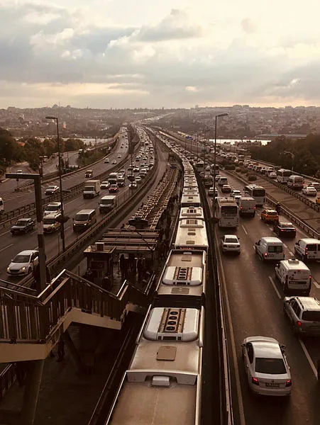 İstanbul'da metrobüs kazası - 3