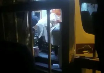 İzmir'de bir kişiyi 14 yerinden bıçaklayarak öldürdüler