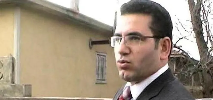 Eski savcı Bayram Bozkurt polisten kaçmak isterken ayağını kırdı