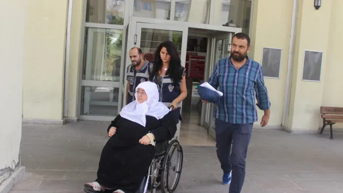 Son dakika: Firari FETÖ'cü Adil Öksüz'ün kaçışında kayınvalide rolü! İşte Hatice Yıldırım'a verilen ceza - 2