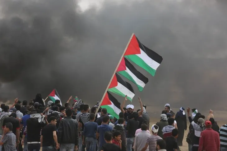 Gazze’deki gösterilerde şehit edilen Filistinli sayısı 59’a yükseldi