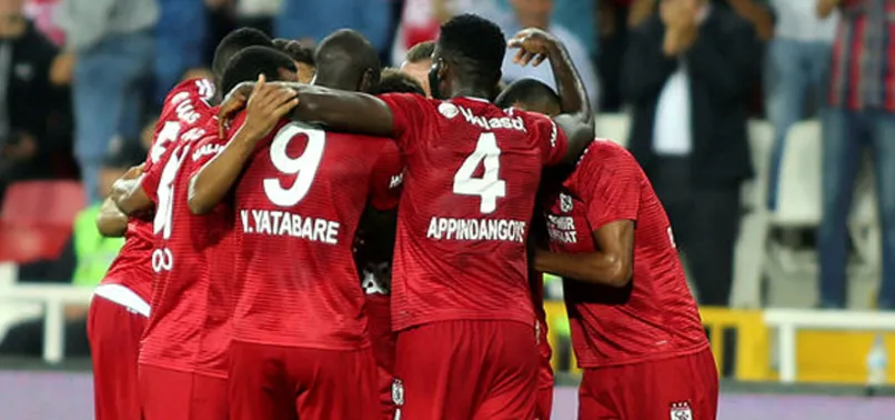 Sivasspor evinde Ankaragücü'nü devirdi