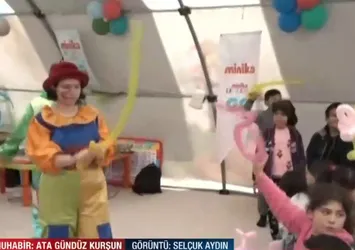 Minika'dan depremzede çocuklara özel çadır! Psikososyal destek sağlanıyor
