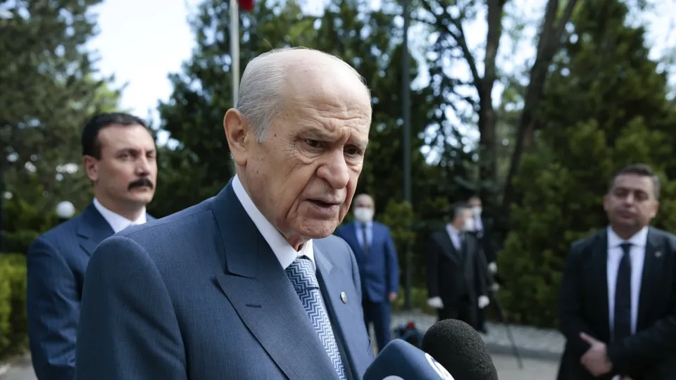 Devlet Bahçeli, Alparslan Türkeş’in anıt mezarını ziyaret etti! Flaş mesajlar... | Video