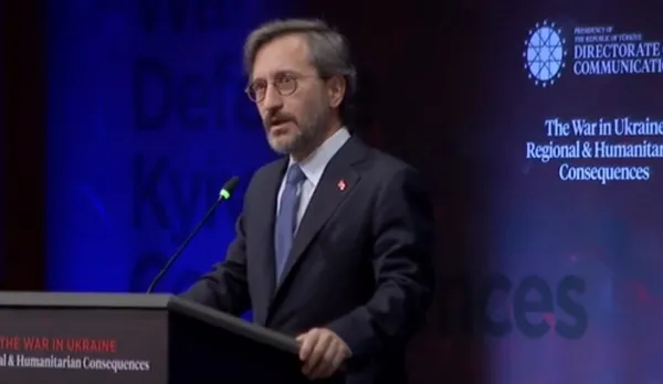 Son dakika: İletişim Başkanı Fahrettin Altun'dan Ukrayna'da Savaş Konferansı'nda önemli açıklamalar: Diplomatik çabalarımız sürecek - 1