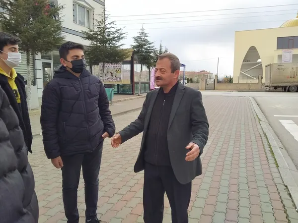 sosyal-medyanin-gundemine-oturan-ogretmen-konustu-ben-kendisini-affettim-1648127726159.jpg Sosyal medyanın gündemine oturan öğretmen konuştu: “Ben kendisini affettim” - 4