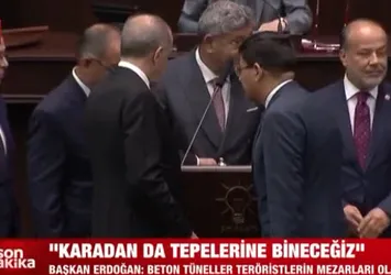 Son dakika: Başkan Erdoğan AK Parti'ye geçen İYİ Parti'den Kürşat Engin Özcan ve CHP'den Mustafa Ertekin'in rozetlerini taktı