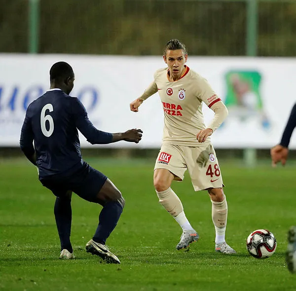 Galatasaray Adana Demirspor’u hazırlık maçında tek golle geçti