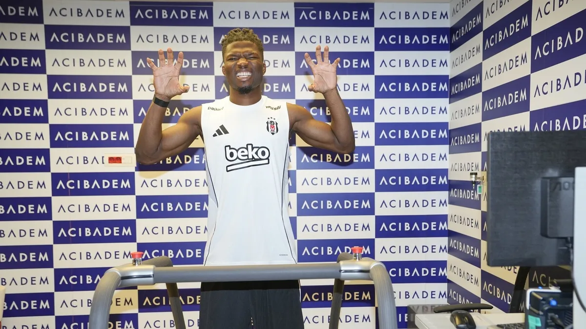 Beşiktaş'ın yeni transferi El Bilal Toure sağlık kontrolünden geçti