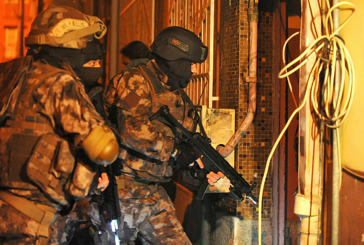 Son dakika: Ankara'da FETÖ operasyonu! Hücre evinde yakalandılar