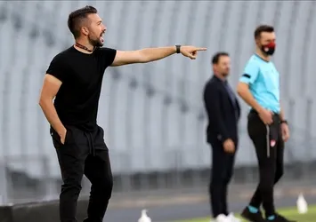 Francesco Farioli yeni takımına imzayı atıyor! Alanyaspor'un başına geçiyor